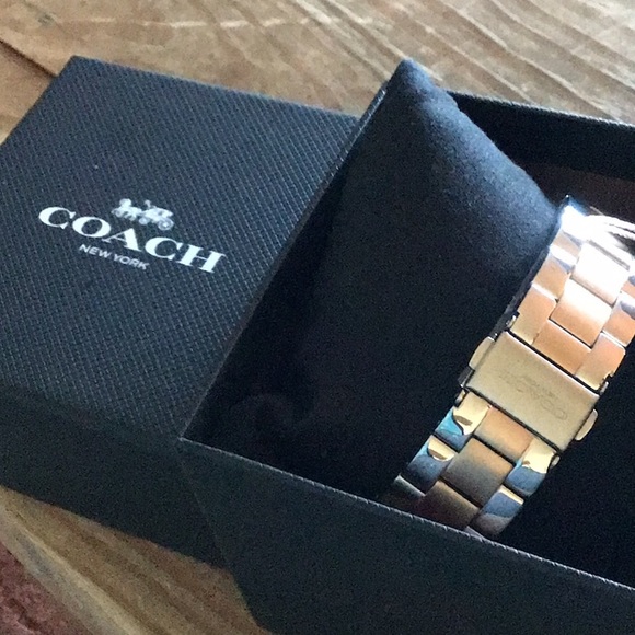 COACH WATCH BRAND NEW IN BOX two tone - Picture 6 of 9